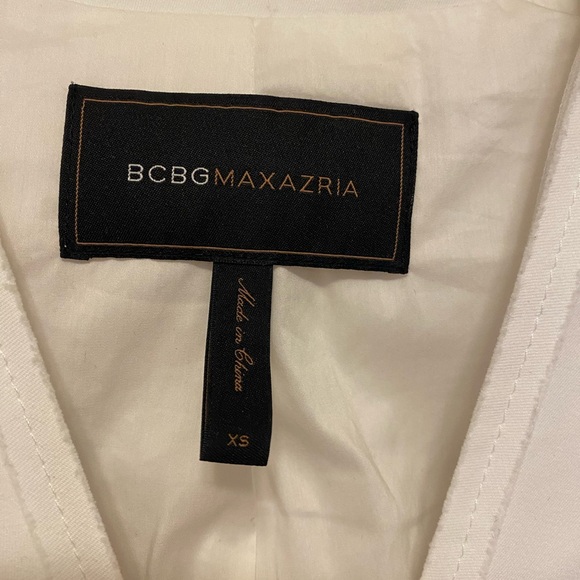 BCBG MaxAzria tailored white jacket blazer - Picture 4 of 5